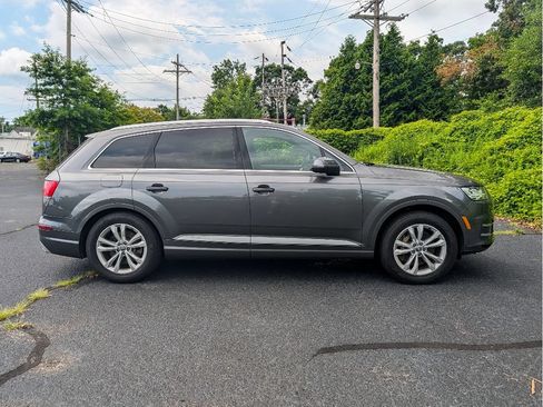 Used 2018 Audi Q7 3.0T Premium Plus w/ Premium Plus Package AWD/4WD image 4