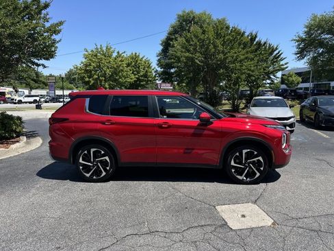 Used 2023 Mitsubishi Outlander SE FWD image 5