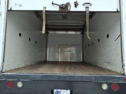 Used 2016 Chevrolet Express 3500 RWD image 20