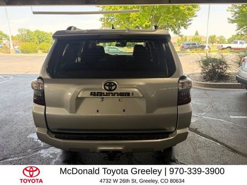 Used 2022 Toyota 4Runner SR5 AWD/4WD image 6