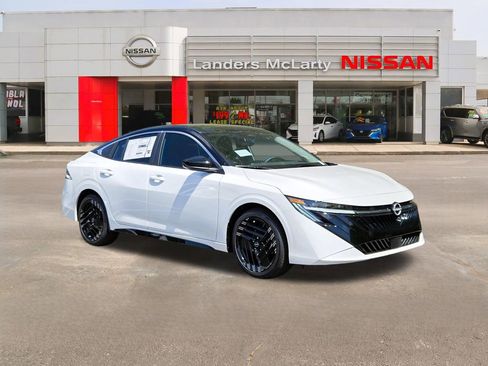 New 2026 Nissan Sentra SR w/ Floor Mat Package FWD image 1