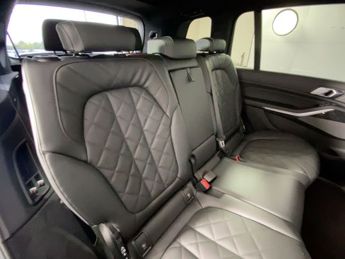 New 2026 BMW X7 xDrive40i w/ M Sport Package image 32