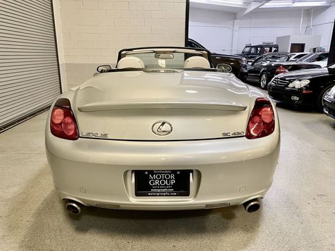 Used 2005 Lexus SC 430 Convertible RWD image 6