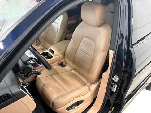 Used 2022 Porsche Cayenne E-Hybrid AWD/4WD image 13