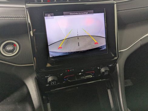 New 2025 Jeep Grand Cherokee Laredo w/ Luxury Tech Group I image 27