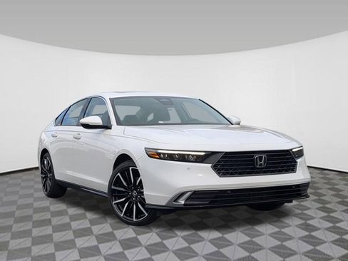 New 2026 Honda Accord Touring image 9