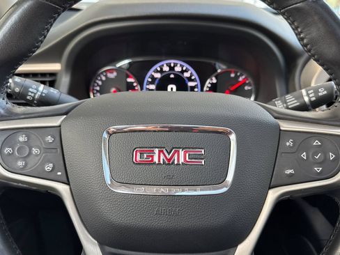 Used 2021 GMC Acadia Denali w/ Denali Ultimate Package AWD/4WD image 27
