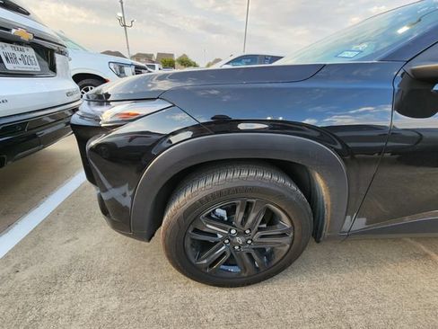Used 2024 Chevrolet Trax ACTIV w/ Sunroof Package FWD image 7