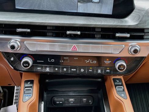 Used 2025 Kia Telluride SX X-Line AWD/4WD image 26