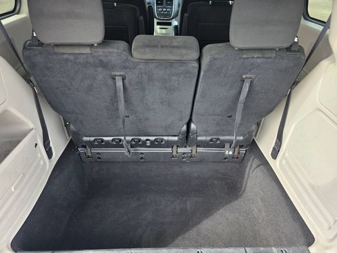 Used 2016 Dodge Grand Caravan SE w/ Quick Order Package 29E SE FWD image 15