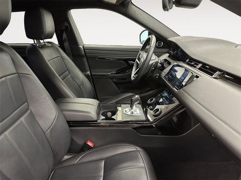 Used 2023 Land Rover Range Rover Evoque R-Dynamic SE image 15