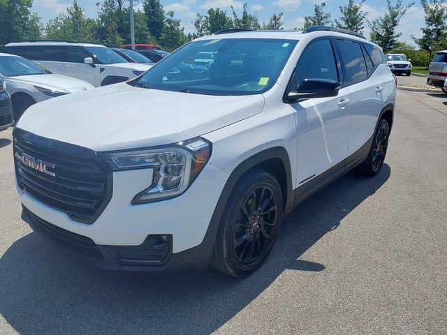 Used 2023 GMC Terrain SLT w/ Elevation Edition FWD image 1