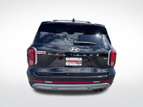Used 2023 Hyundai Palisade SEL w/ Premium Package AWD/4WD image 4