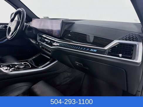 Used 2025 BMW X5 xDrive50e AWD/4WD image 33