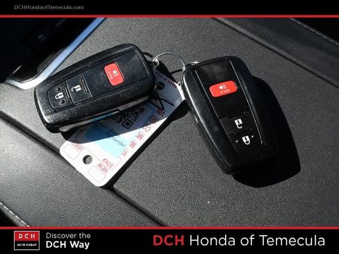 Used 2021 Toyota Highlander L image 15