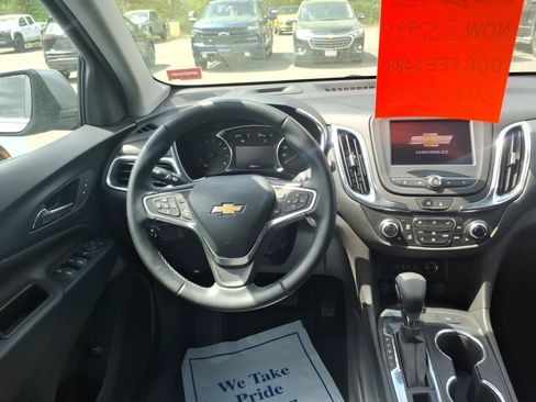 Used 2023 Chevrolet Equinox LT AWD/4WD image 8