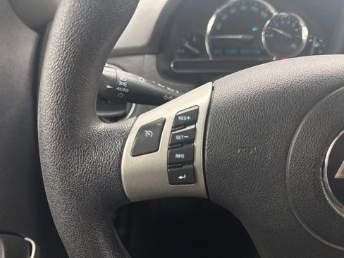 Used 2009 Chevrolet HHR LT image 11
