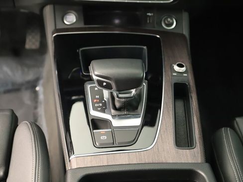 Certified 2021 Audi Q5 2.0T Premium Plus w/ Premium Plus Package image 21