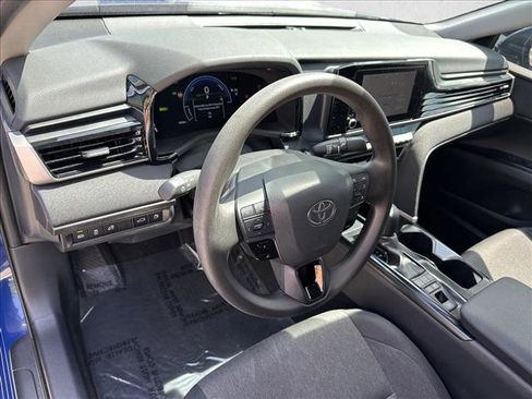 Used 2025 Toyota Camry LE FWD image 10