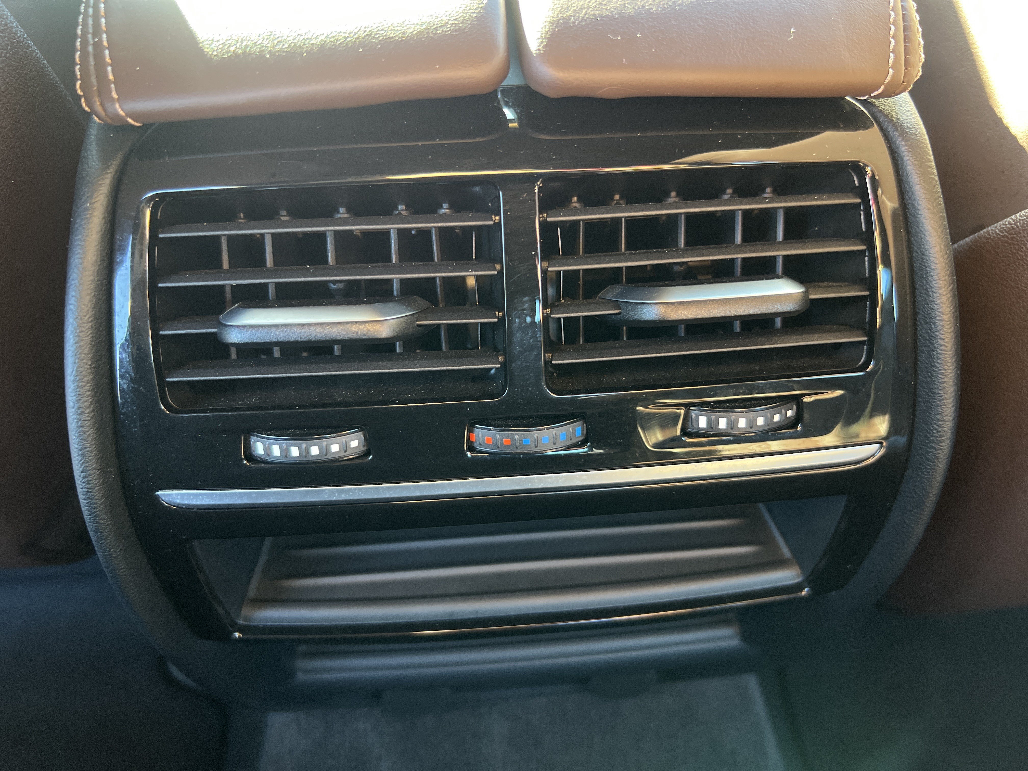Used 2019 BMW M550i xDrive AWD/4WD image 39