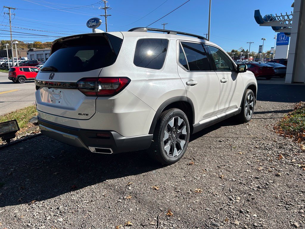 New 2026 Honda Pilot Elite image 2