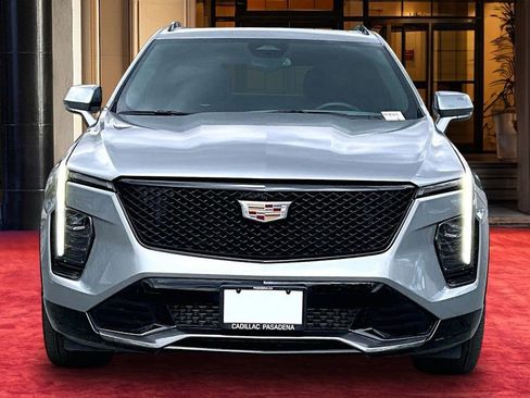 Used 2024 Cadillac XT4 Sport w/ Cold Weather Package FWD image 3