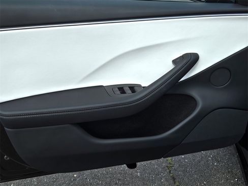 Used 2025 Tesla Model 3 Performance image 11