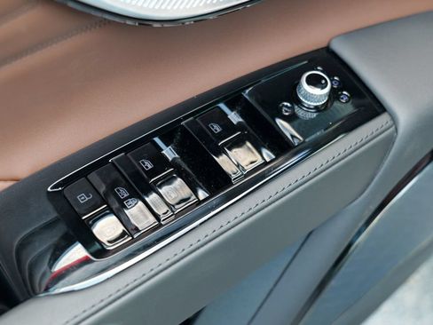 Used 2025 Maserati Grecale Modena AWD/4WD image 18