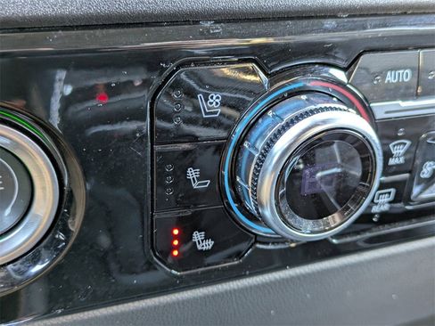 Used 2024 GMC Sierra 1500 SLT w/ SLT Convenience Package image 22