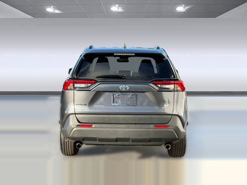 Used 2025 Toyota RAV4 LE image 9