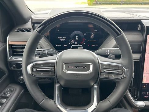 Used 2026 GMC Yukon Denali w/ Denali Reserve Package image 15
