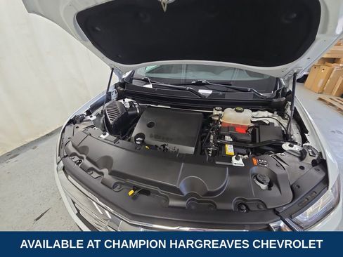 Used 2023 Chevrolet Traverse LT w/ LT Premium Package AWD/4WD image 38