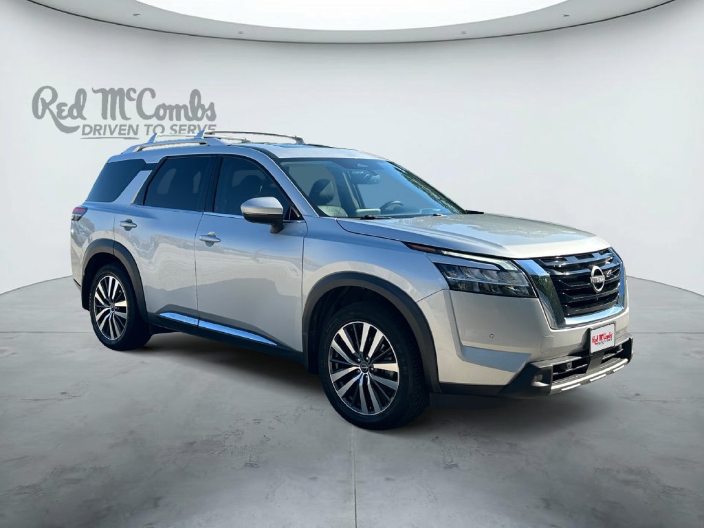 Used 2022 Nissan Pathfinder Platinum w/ Cargo Package FWD image 3