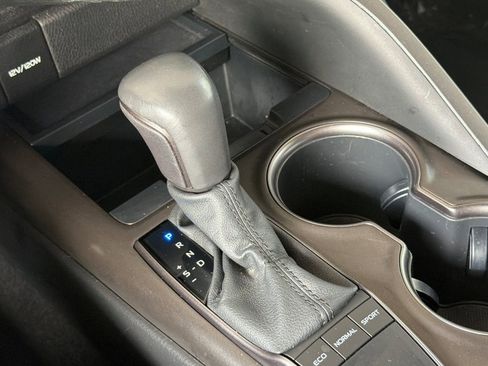 Certified 2023 Toyota Camry SE image 25