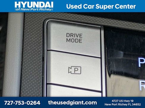 Used 2024 Hyundai Elantra SE FWD image 22