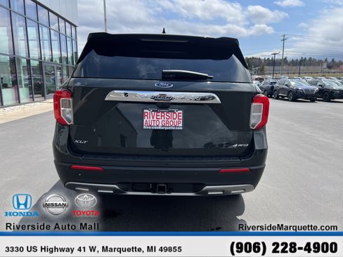 Used 2023 Ford Explorer XLT w/ Equipment Group 202A AWD/4WD image 7