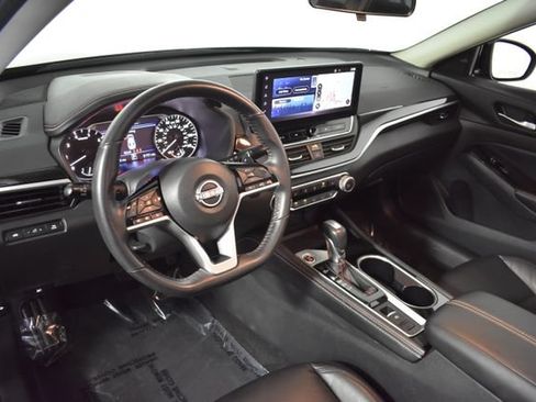 Certified 2024 Nissan Altima 2.5 SR w/ SR Premium Package AWD/4WD image 13