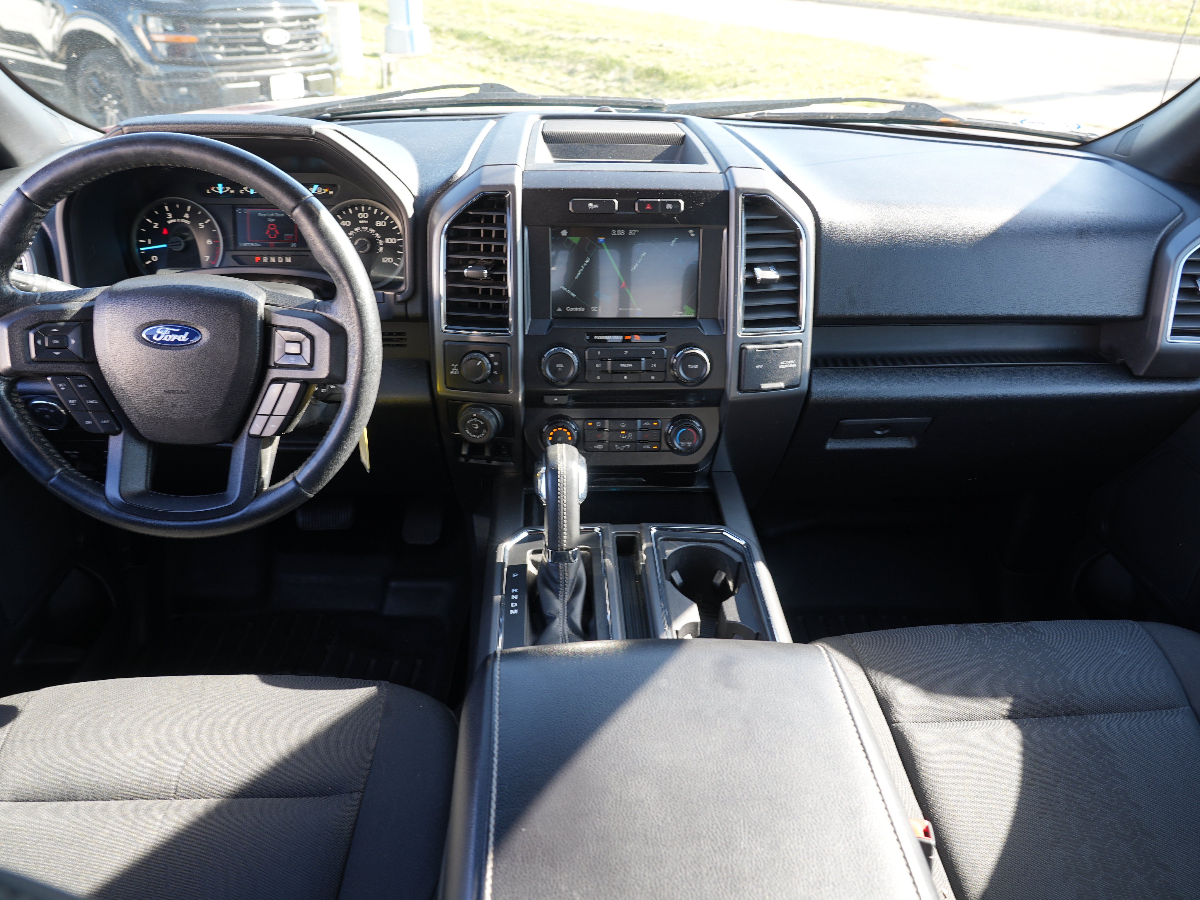Used 2018 Ford F150 XLT w/ Equipment Group 302A Luxury AWD/4WD image 26