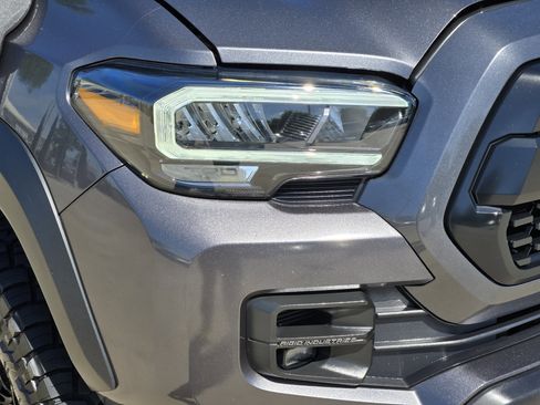 Used 2020 Toyota Tacoma TRD Pro AWD/4WD image 10