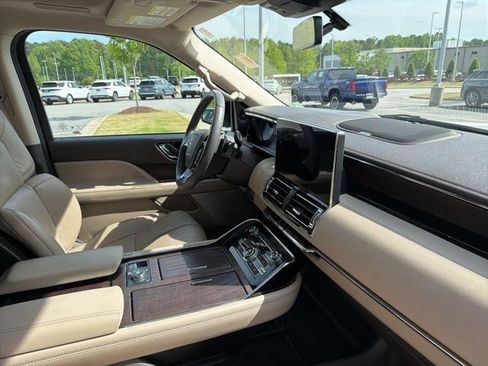 Used 2024 Lincoln Navigator L Reserve image 30