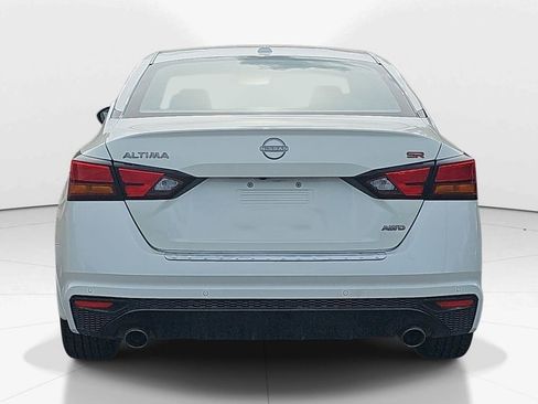 Used 2023 Nissan Altima 2.5 SR w/ SR Premium Package AWD/4WD image 7