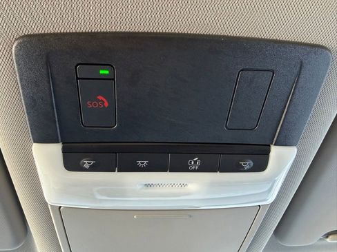 Used 2024 Nissan Rogue SV image 23