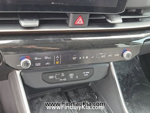 New 2025 Kia Carnival SX Prestige image 21