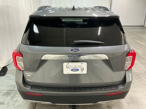 Used 2021 Ford Explorer XLT w/ Equipment Group 202A image 4