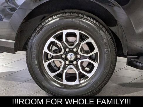Used 2024 Ford Expedition XLT AWD/4WD image 11