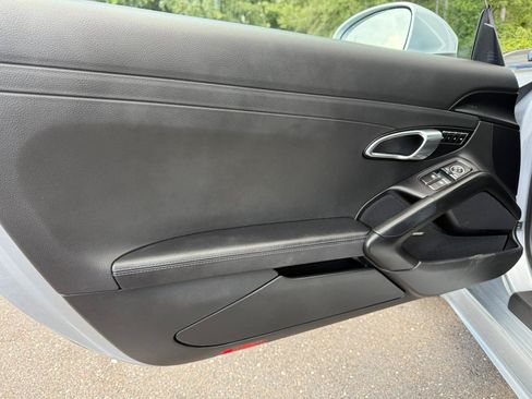 Used 2017 Porsche 718 Boxster S RWD image 30