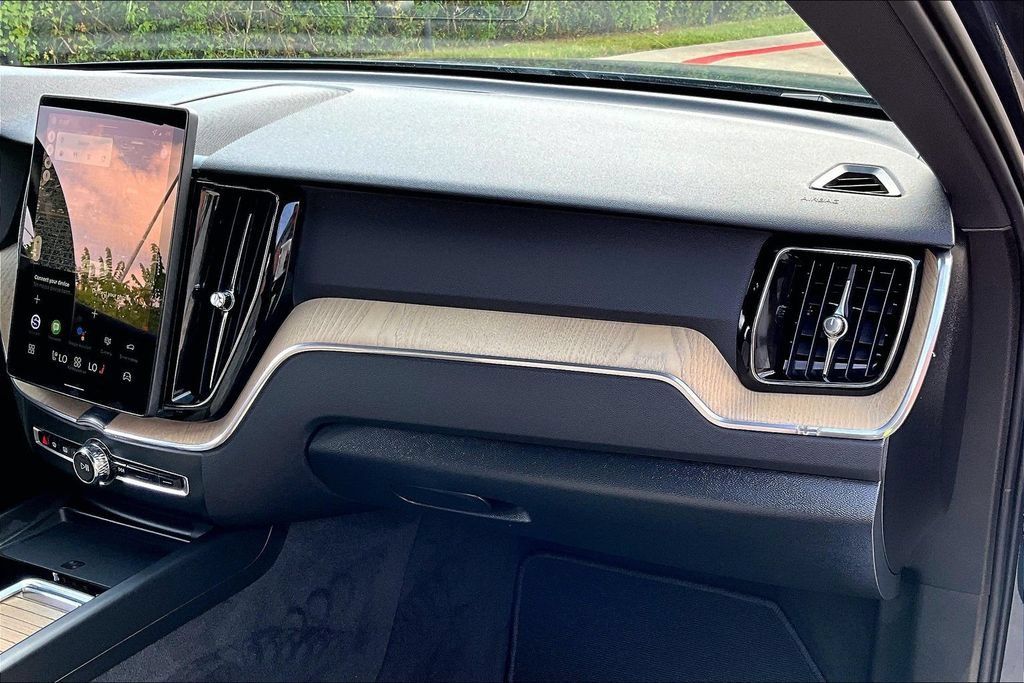 Certified 2026 Volvo XC60 B5 Plus AWD/4WD image 21