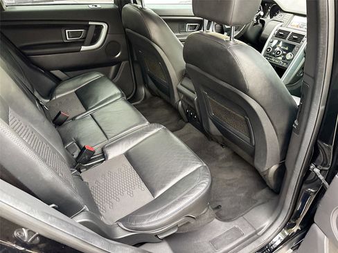Used 2018 Land Rover Discovery Sport SE AWD/4WD image 26