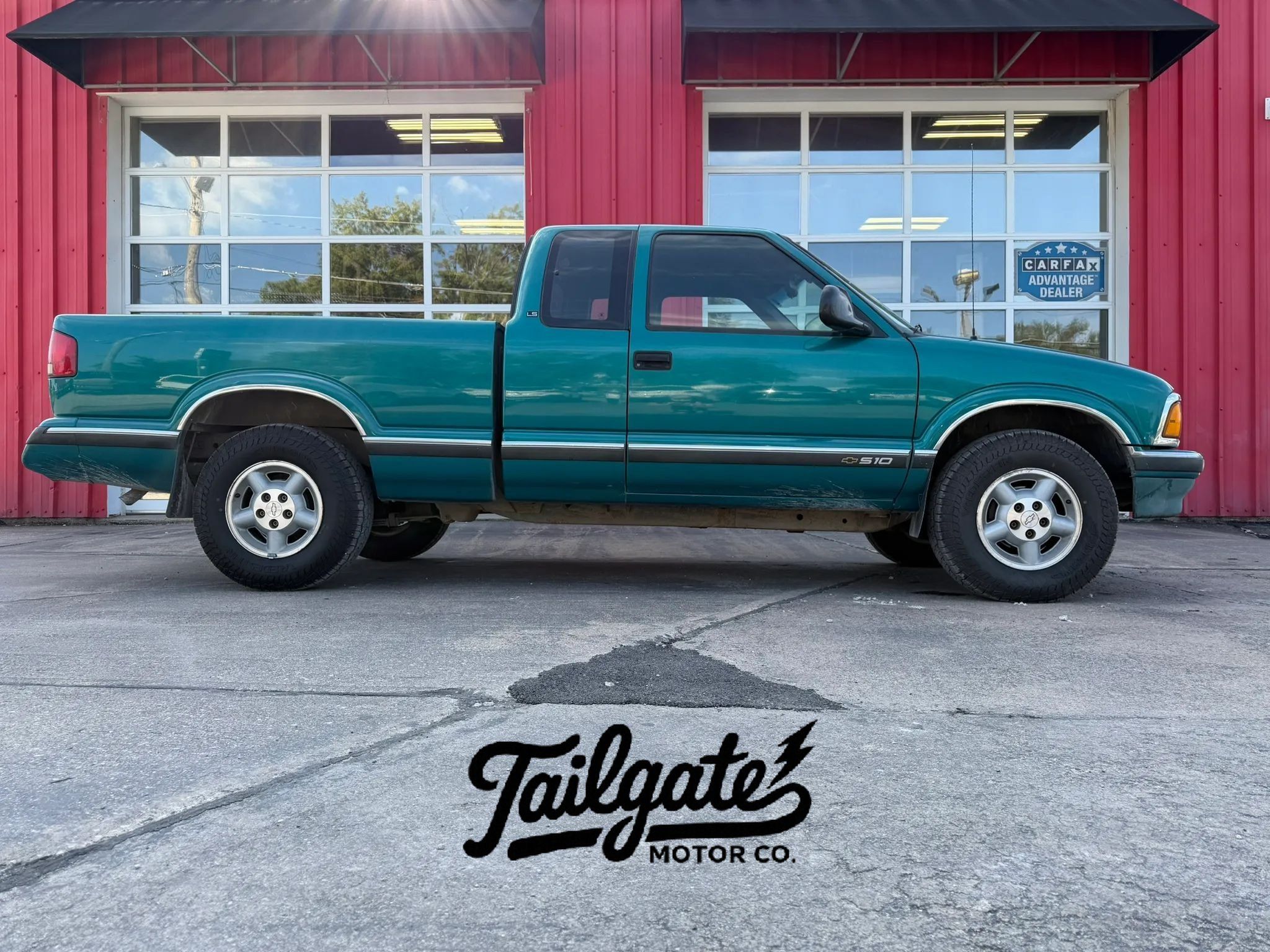 Used 1996 Chevrolet S10 Pickup LS AWD/4WD image 1