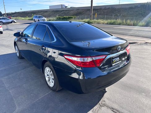 Used 2016 Toyota Camry LE FWD image 4